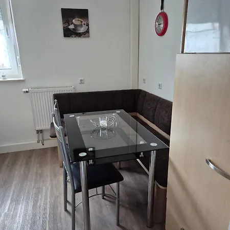 Monteurhaus Rotter Apartment Altenstadt an der Waldnaab